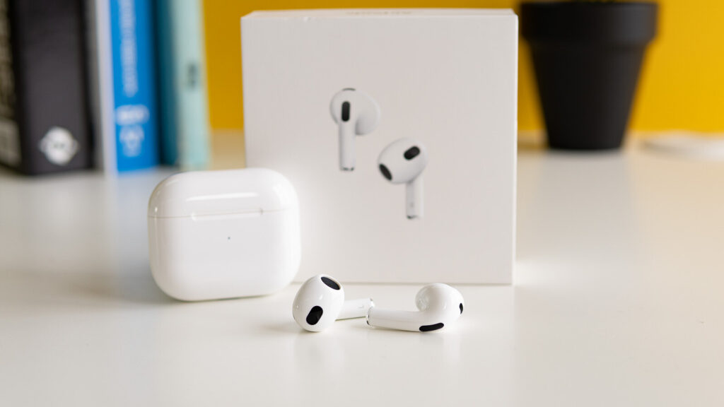 Apple-AirPods-3-review-Spatial-audio-steals-the-show